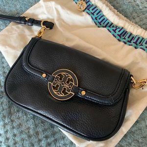 Tory Burch Amanda crossbody bag - black